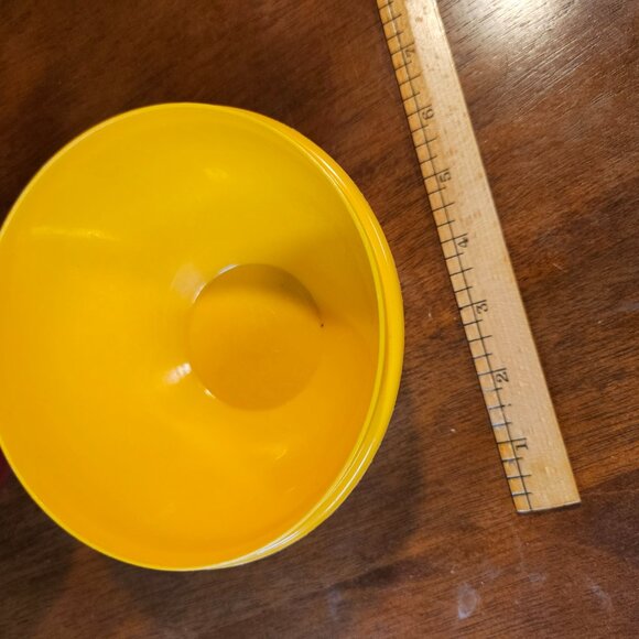 2 Vintage Tupperware Bowls 233-10, 233-7 No Lids - Picture 9 of 10